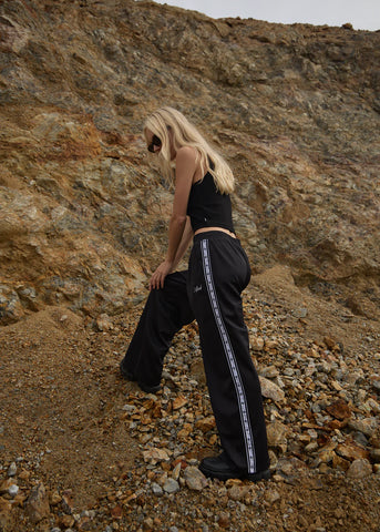 Thorn Bound Sweat Pants - Black