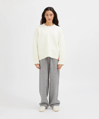 V-Neck Jumper - White