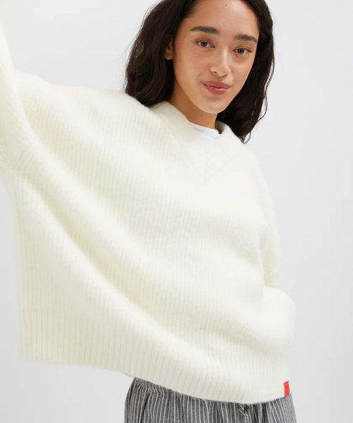 V-Neck Jumper - White