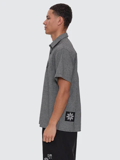Cut & Shattered Cropped SS Shirt - Black