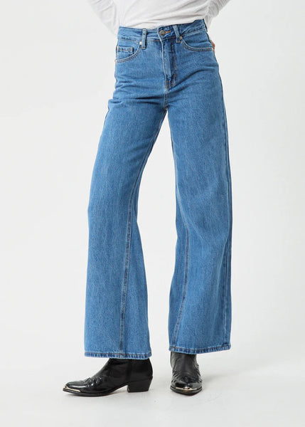 Gigi Hemp Flared Jean - New Worn Blue