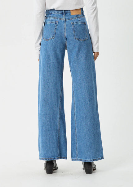 Gigi Hemp Flared Jean - New Worn Blue